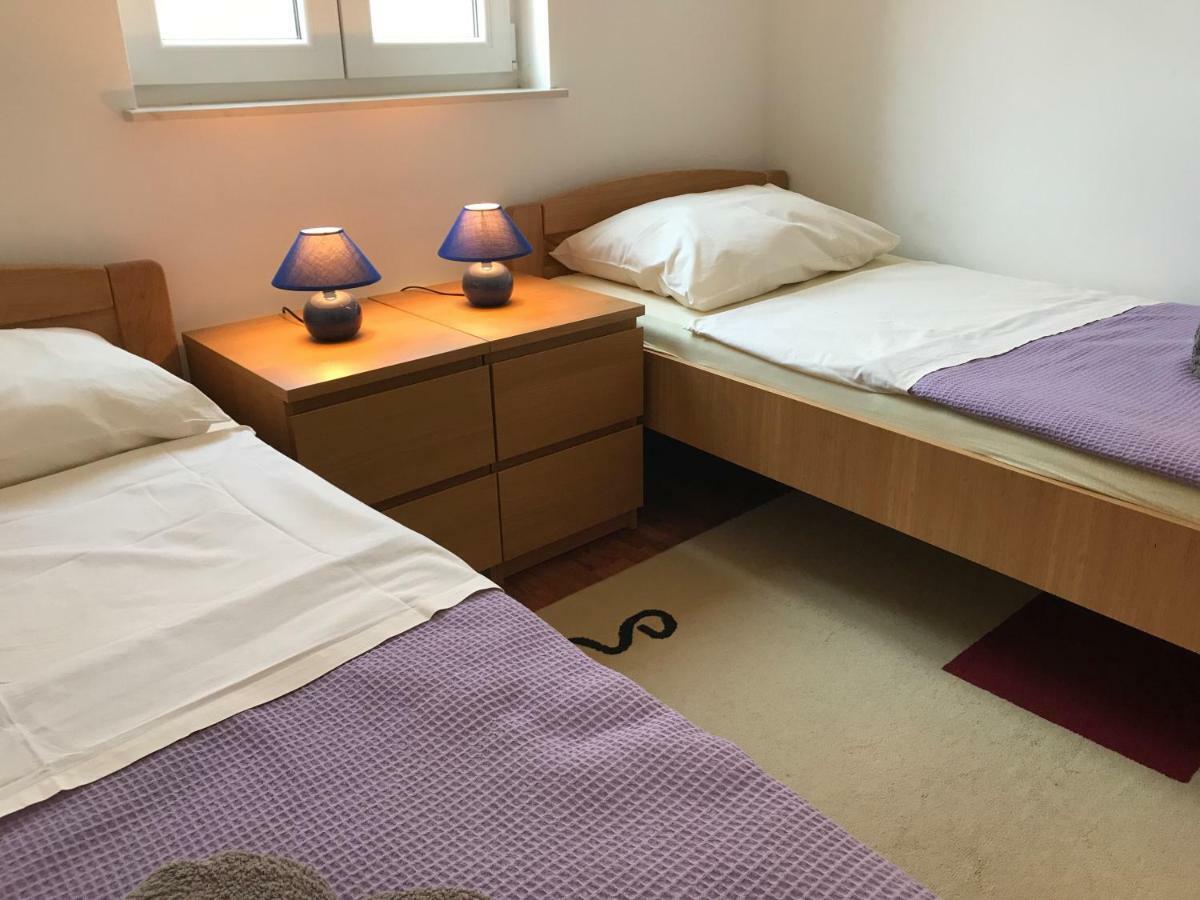 Apartmani Marija Klimno B Luaran gambar
