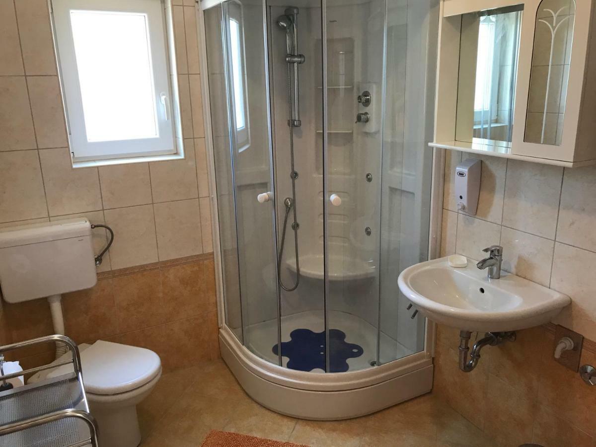 Apartmani Marija Klimno B Luaran gambar