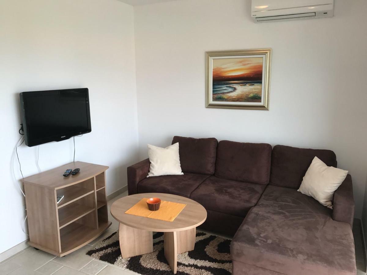 Apartmani Marija Klimno B Luaran gambar